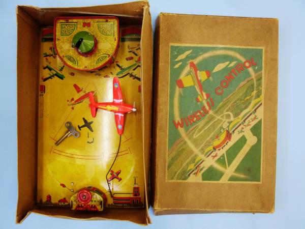 古い★セル飛行機回転・飛行場離着陸・マスダヤ・箱付★難有り拍卖