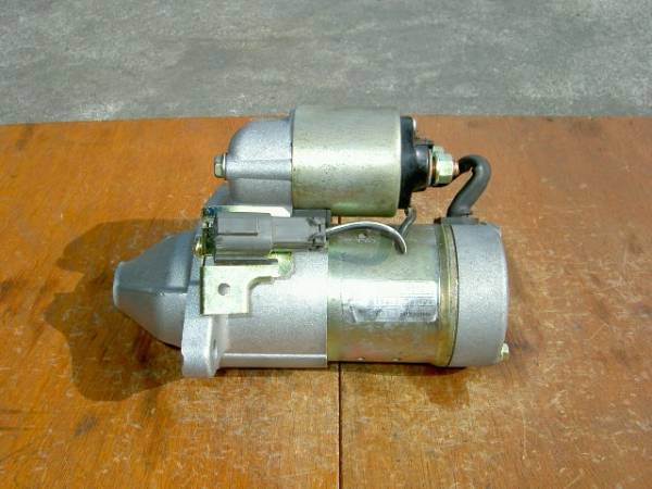 サニー,パルサー,プリメーラ,アベニール,ブルーバード シルフィ,ティーノ等用セルモーター(スターター)リビルト品 S114-800,23300-0M302拍卖