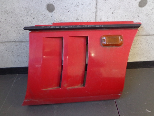 ★☆ 87y シボレー コルベット フロントタイヤ後ろ ロッカーパネル 右 ☆拍卖