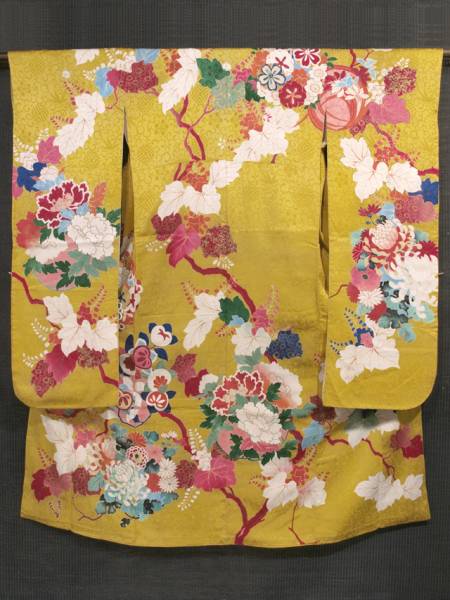 ★【アンティーク】草花文 綸子 振袖 五つ紋(丸に六つ鷹の羽車)丈150 TADC01007拍卖