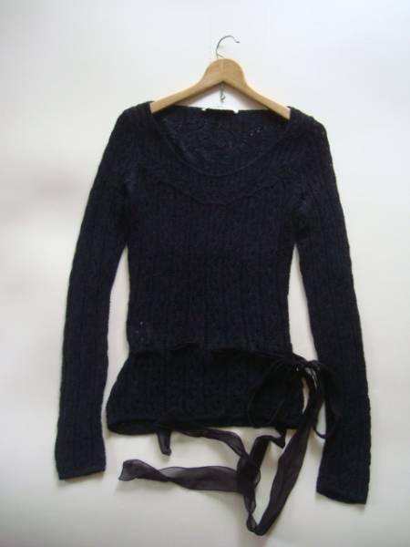 ungaro fuchsia イタリア製ブラックセーター sizeS ウンガロ拍卖