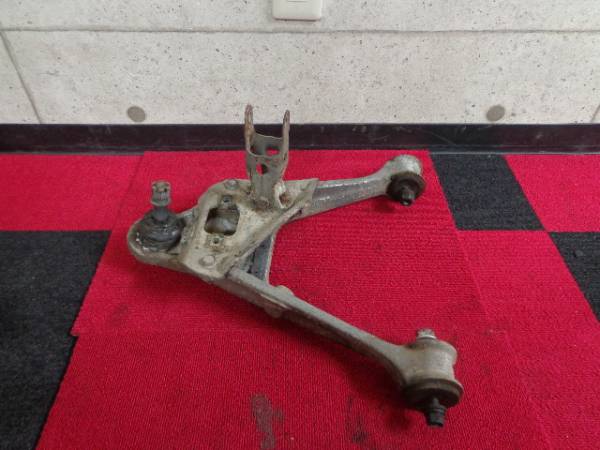 ★☆ 87y シボレー コルベット ロアアーム フロント右 アーム 中古 ☆拍卖