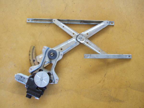 H10 ミニカ H42A 運転席ウインドゥレギュレーターモーター 右拍卖