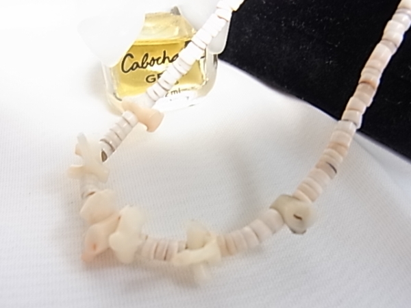 桜色と白色のシェル調の華奢デザインのネックレス■拍卖