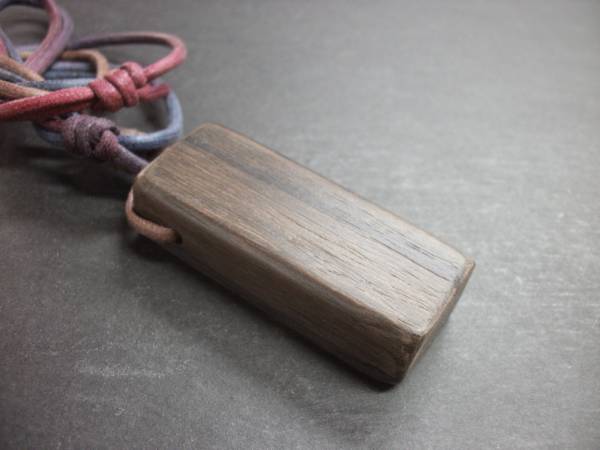 ローズウッドブロックペンダント:a拍卖