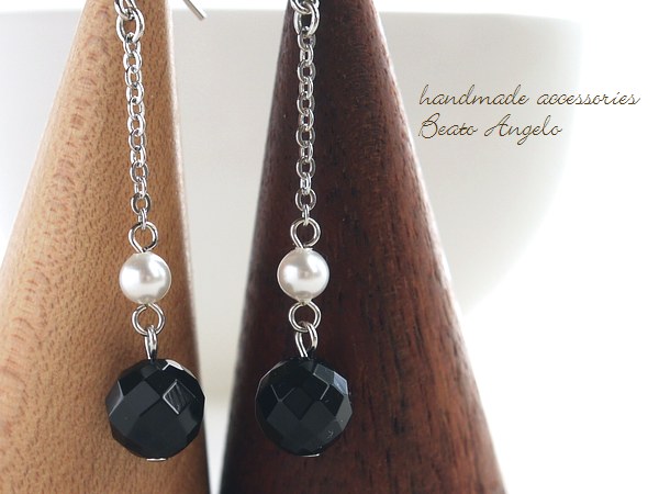 ◆◆+angelo+天然石ブラックオニキスとパールのチェーンピアス(p-116)S チタン 樹脂 イヤリング拍卖
