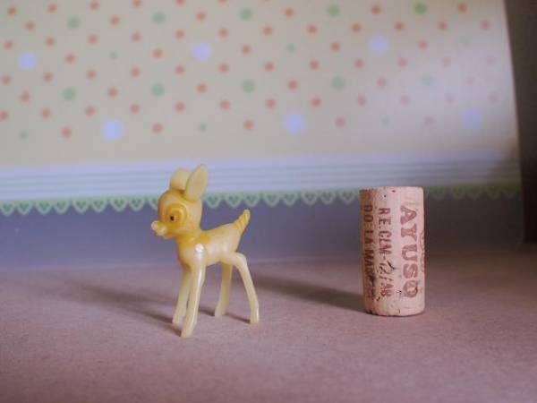 アンティークレトロ雑貨*古い樹脂のミニチュアバンビ B☆置物飾りドールハウスリメイク拍卖