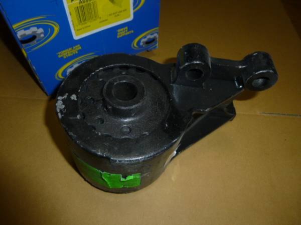 ヴァナゴンT4/ユーロバンT4用MT車用ミッションマウント新品拍卖