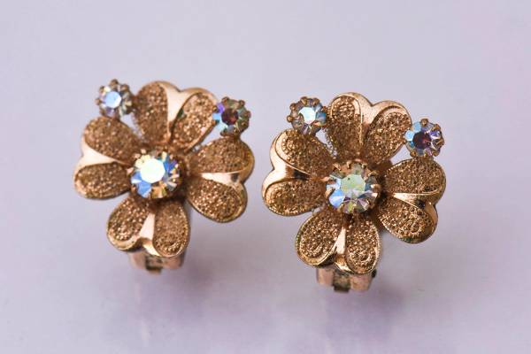 R-025786 フランスビンテージ フラワーモチーフのイヤリング拍卖