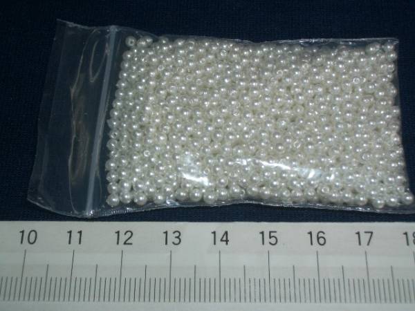 定形外(定形)郵便送料無料:無鉛パールビーズ(白:2.5㍉:1袋約900粒:樹脂製)拍卖