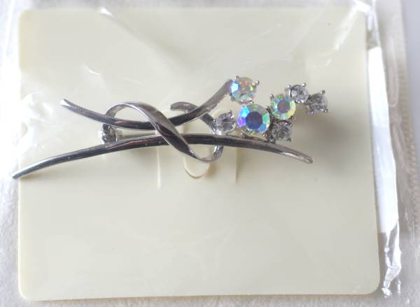 未使用新品 シンプル ラインストーンのブーケのブローチ拍卖