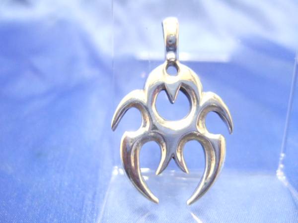 横浜最新 銀ペンダント♪トライバル 8.4g送料220円ξgtξ ξ7s拍卖