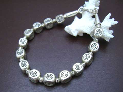 ◆カレン族シルバー ブレスレット◆sibu19◆目・刻印ビーズ拍卖