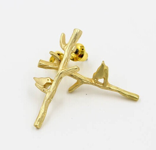 小枝に乗った小鳥のペアピアス ゴールド /鳥グッズ インコグッズ拍卖