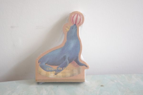 新品&即落◎シルクドカプリス◎メモパッド◎アザラシ 大人文具拍卖