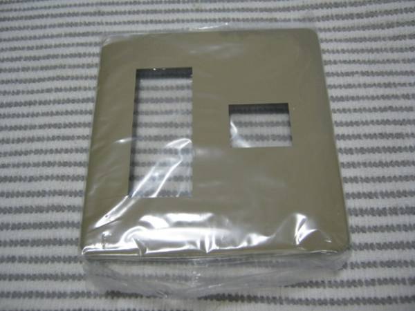 松下 フルカラー WN6074Y ダークベージュ 3+1プレート 11個拍卖