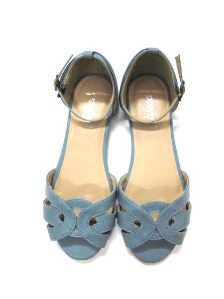 新品 アンクルストラップフラットサンダル ブルー M 23.5cm拍卖