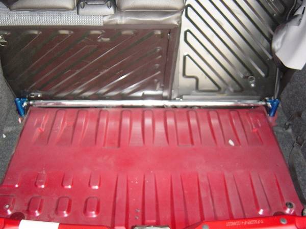 プジョー206(3DR専用)トランク部 リヤモノコックバー(新品箱入り、税込み)拍卖