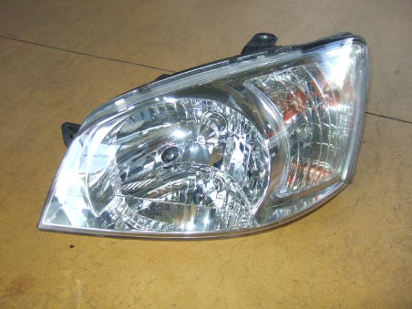 15年 ヒュンダイ TB13 GL ヘッドライト 左 中古拍卖