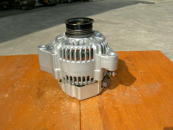 クラウン マジェスタ、アリスト、スープラ、ソアラ、マークⅡ等用オルタネーター(ダイナモ)リビルト品 101211-9710、27060-46180拍卖