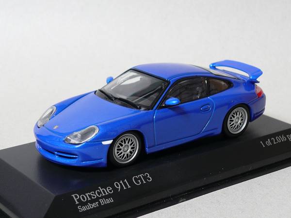 ポルシェ 911 GT3 ロードカー ブルー拍卖