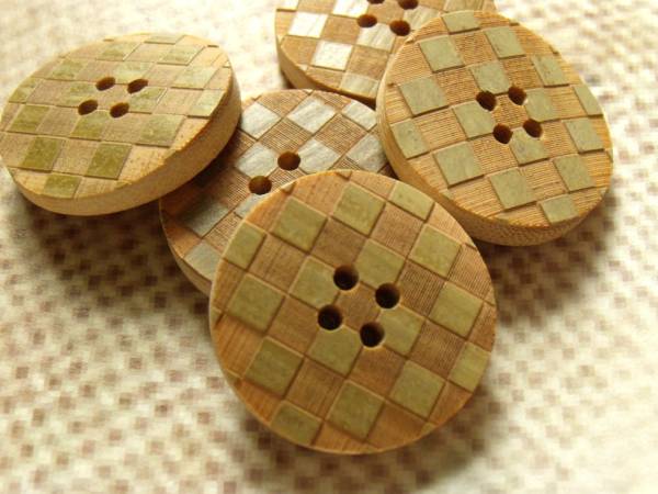 ♪竹のかわいいボタン 25mm 5個 竹にチェック柄いれてみました♪拍卖