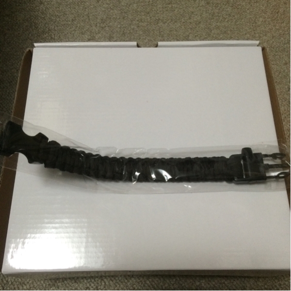 送料込み サバイバルブレスレット ブラック拍卖