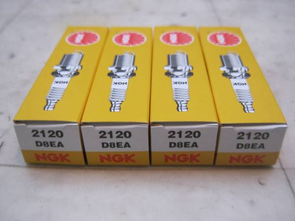 ♪NGK 新品プラグ D8EA Z400FX CBR400F CB400F CB750F RC04拍卖