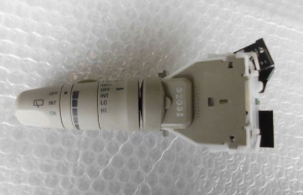 ニッサン日産マーチAK12ワイパー レバーK12ワイパー スイッチ間欠インターバルMARCH 部品取り車あります拍卖