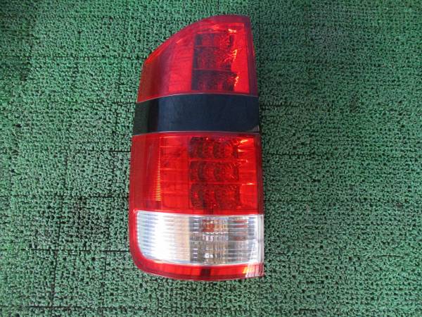 ★☆AZR60G ノア テールライト 左☆★拍卖