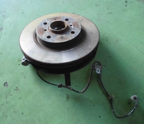 スプラッシュXB32Sフロントハブ右ナックルABSセンサー ローター拍卖