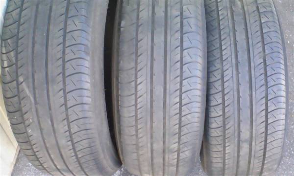 ヨコハマdBデシベルE70 215/60R16 3本!格安!売切り!拍卖