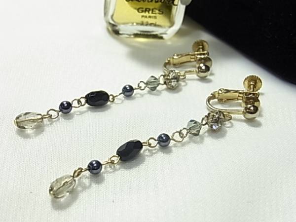 美しいジルコニアとビーズビジューの揺れるお洒落イヤリング★++拍卖