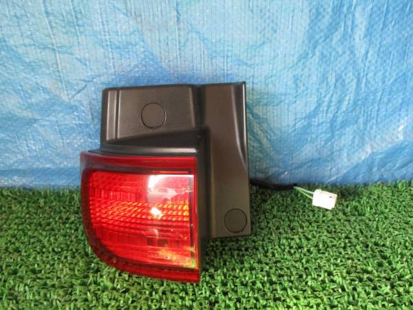 ★☆NE51 エルグランド テールライト 上 左☆★拍卖
