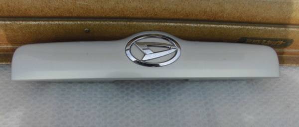 ムーヴL150SリアゲートL160Sガーニッシュ モール ムーブ拍卖