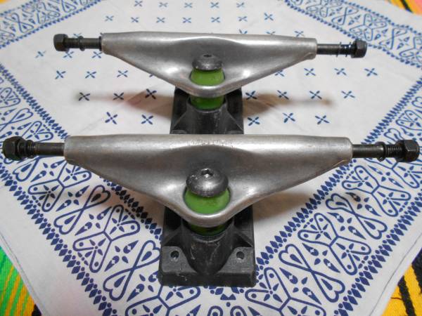 35年前 ZORLAC DEAD BOLTS ゾーラック オールドスケート スケートボード PUSHEAD SKULL SKATES LIMPIES DOGTOWN SANTACRUZ MISFITS BONES拍卖