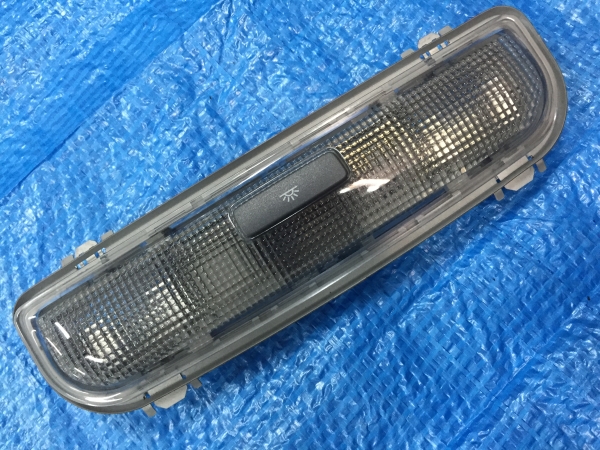 A3 アウディ 8P GH-8PBLR ルームランプ拍卖