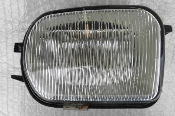 ベンツW203前期フロントバンパー右フォグランプC180純正ライト拍卖