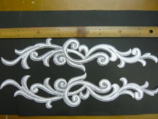 ○(NM021)オフホワイトのオーガンジーレースのモチーフ(1ペア)拍卖