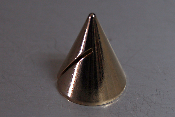 ブランド不明 金色 円錐 カードホルダー card memo holder メモホルダー レア Rare 入手困難 恐らく真鍮 重量感有り ゴージャス USED拍卖