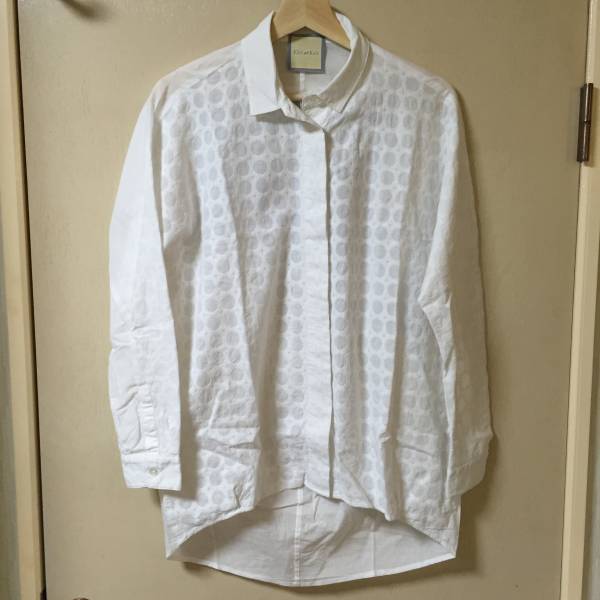 キリ エ キリ レディース ドット柄 シャツ 刺繍入り ホワイト 美品 送料無料 Kirii et Kirii レース トップス ブラウス拍卖