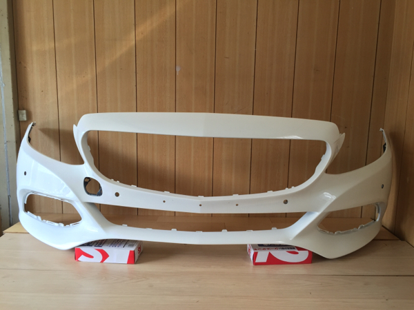 ベンツ W205 Cクラス フロントバンパー 白系 A2058850125 良品!拍卖