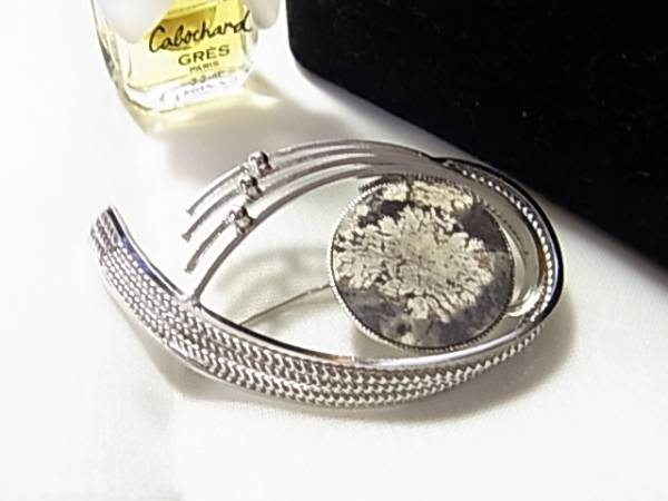 大人上品な和柄デザインの素敵なブローチ◎拍卖