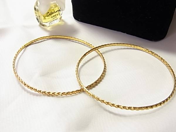 華奢デザイン★ゴールドカラーの2本セットのブレスレット◇++拍卖