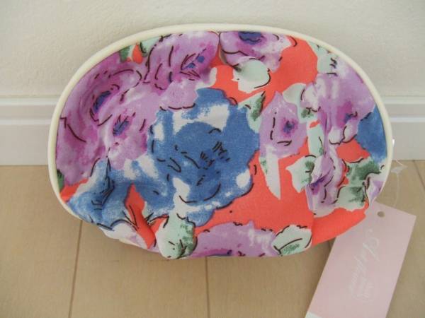 新品未使用タグ付き シェル型フラワー柄ポーチ ファスナー開閉 化粧ポーチ 小物入れ 花柄 拍卖