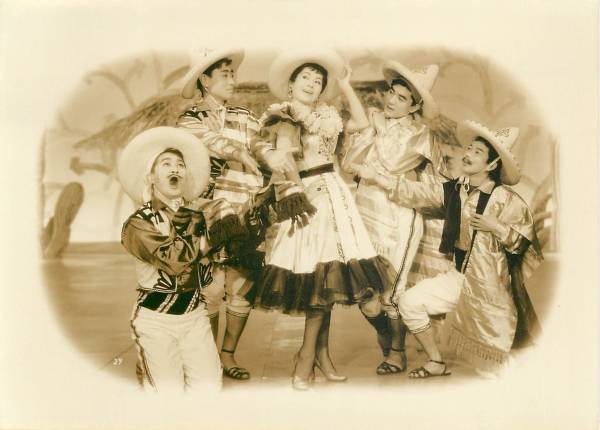 p20980芦川いづみ轟夕起子『お転婆三人姉妹踊る太陽』スチル拍卖