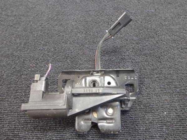 ★☆ 96y リンカーン タウンカー トランクキャッチ キャッチ 中古品 ☆拍卖