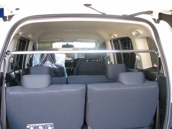 フリード(GB3,4)用 リヤ(真っ直ぐストレートタイプ)ピラーバー(新品箱入り、税込み)拍卖