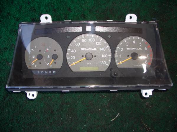 H9年 トヨタ ハイエース レジアス RCH41W スピードメーター 83800 26610 拍卖