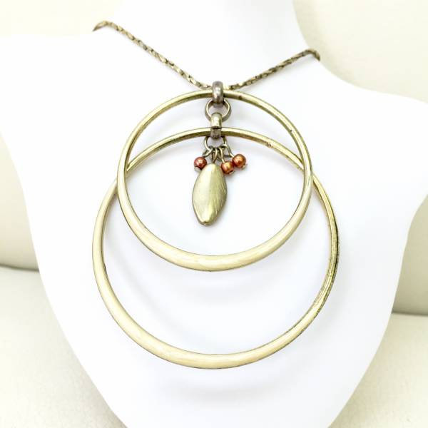 【ネックレス】約60cm フープ ナチュラル クリーム色 シック ビーズ 金色 ゴールドカラー 剥げあり拍卖